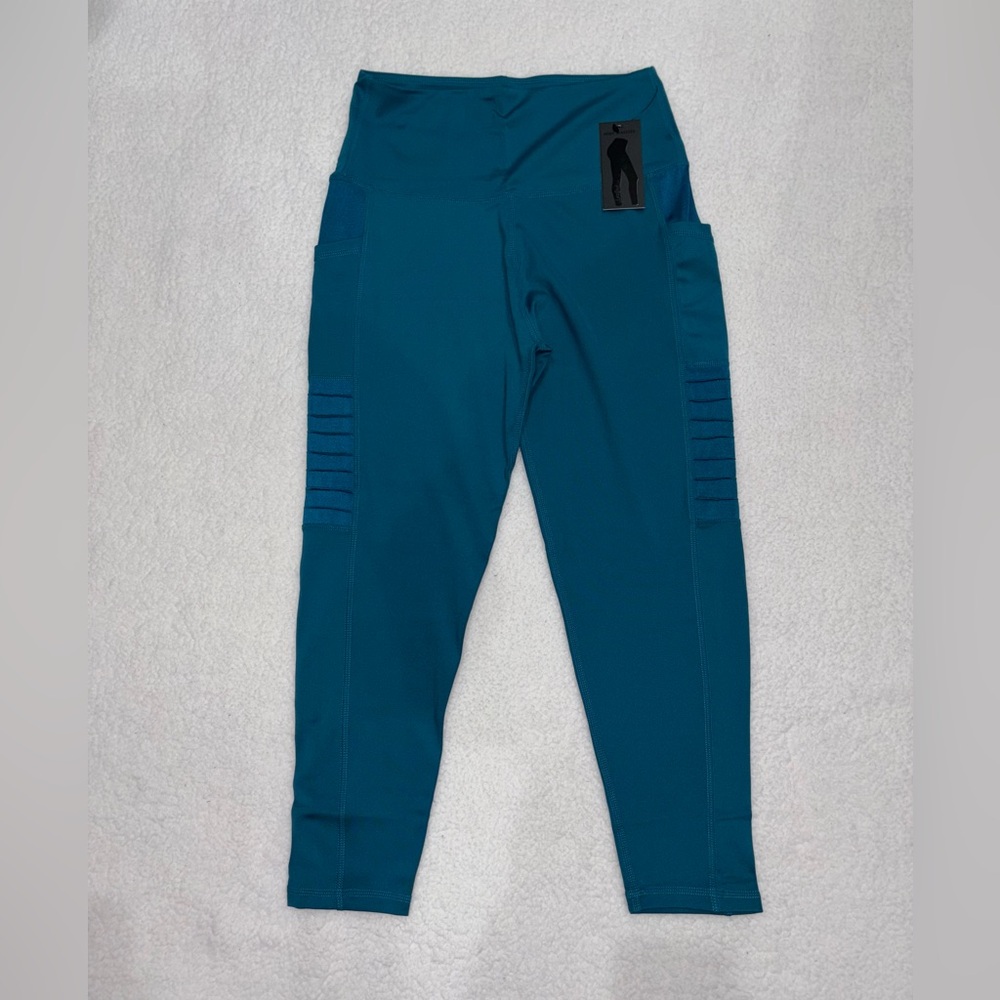 Teal Women’s Capri Leggings